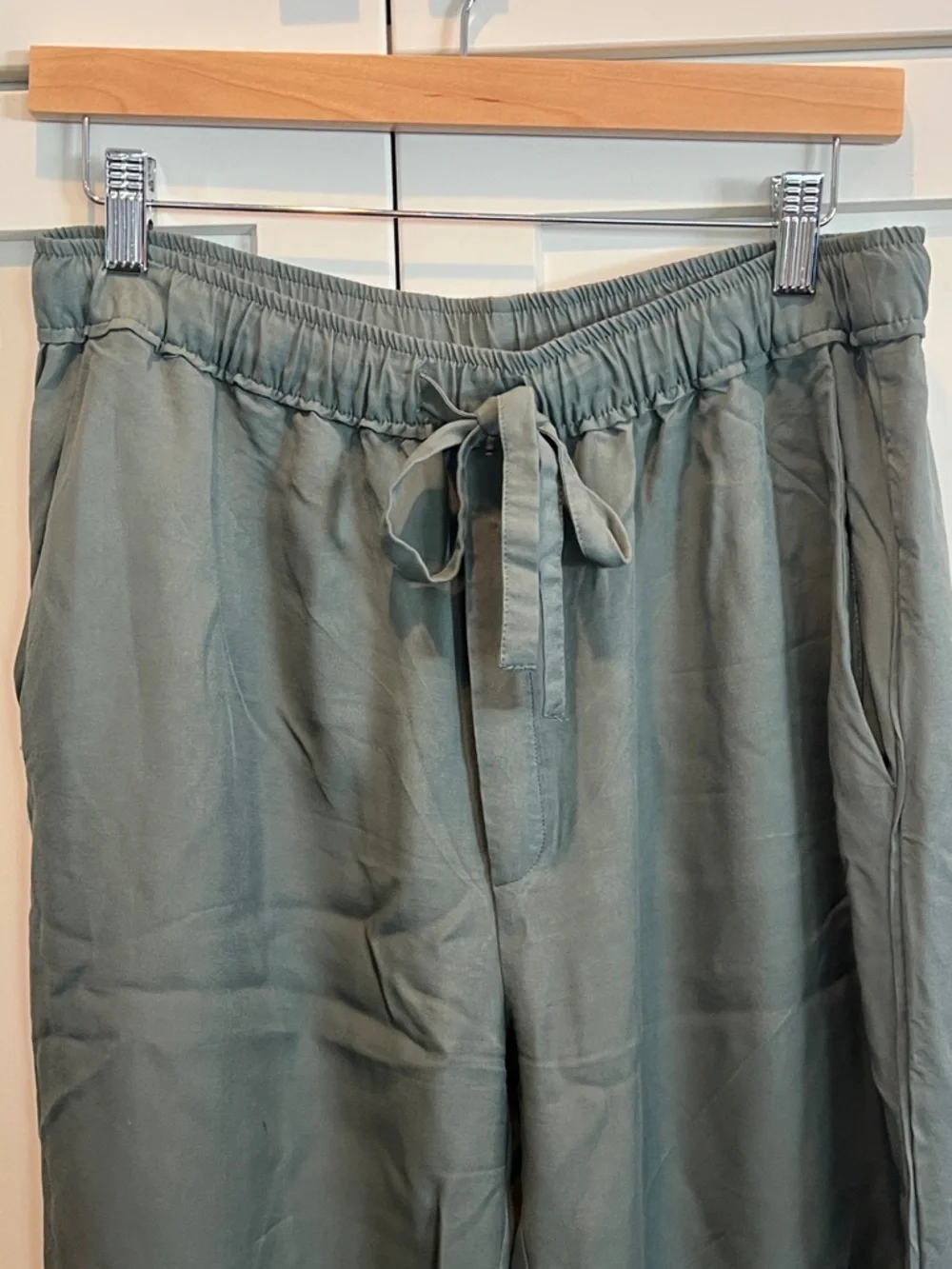 Zara Wide Leg Flowy Trousers - Sage Green - Size Large